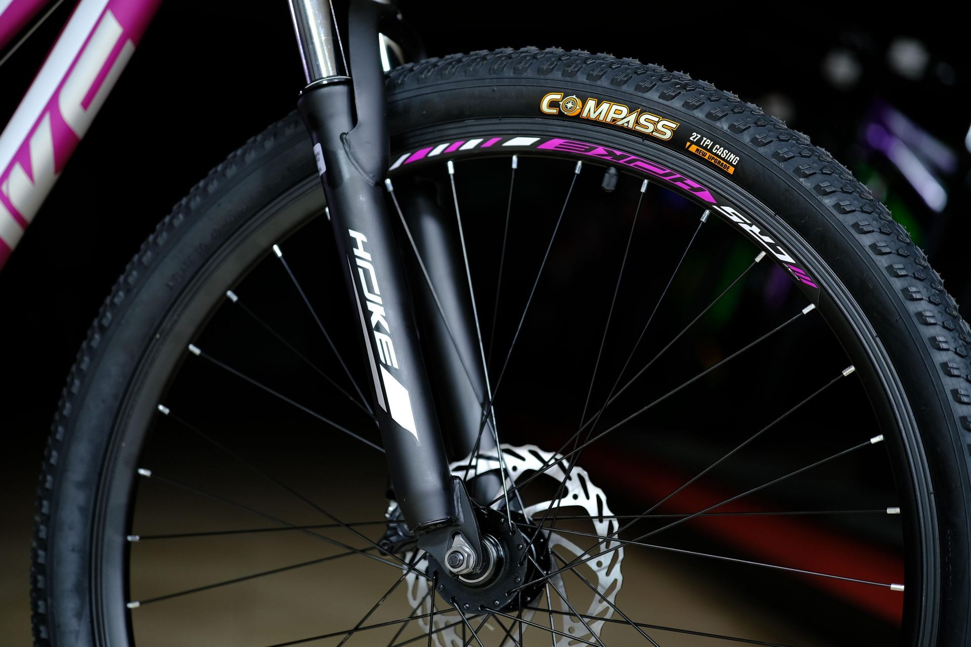 Обод 27.5 двойной, втулки стальные на промподштпниках
 HOKE Jade 100 MD матовый фиолетовый-белый 19